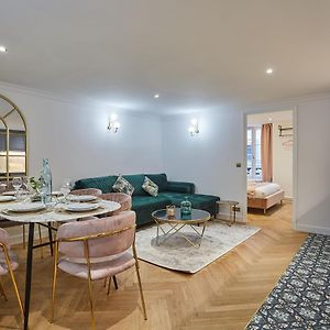 Apartment Saint Germain Des Pres By Studio Prestige